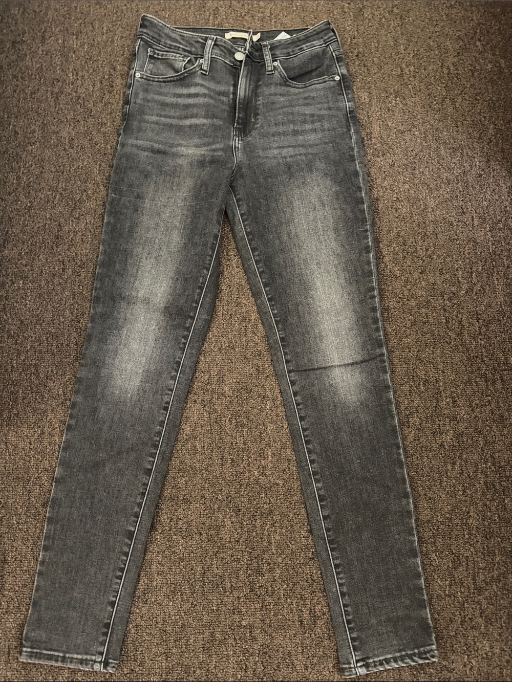 Levi's Women's Black/Grey Skinny Jeans - Washed Charcoal